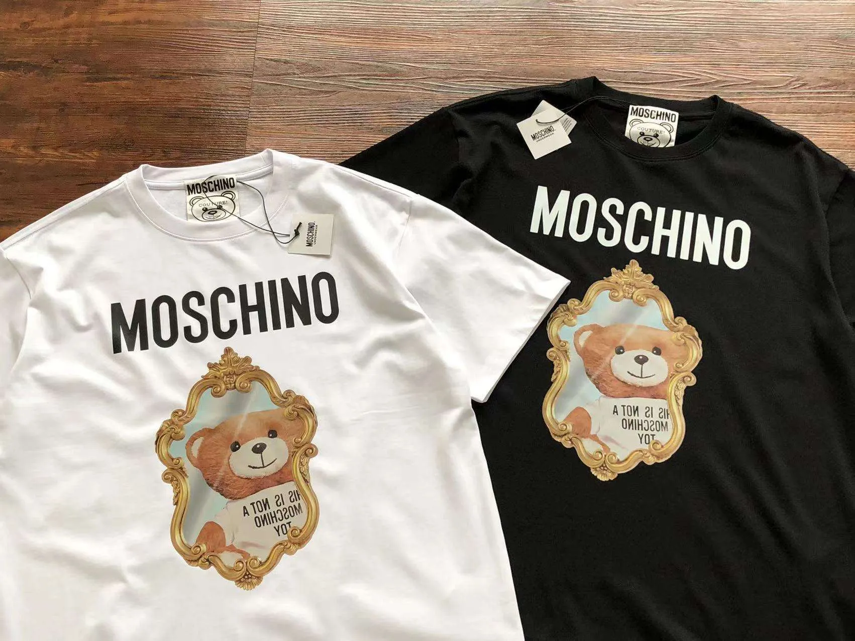 Camiseta Moschino