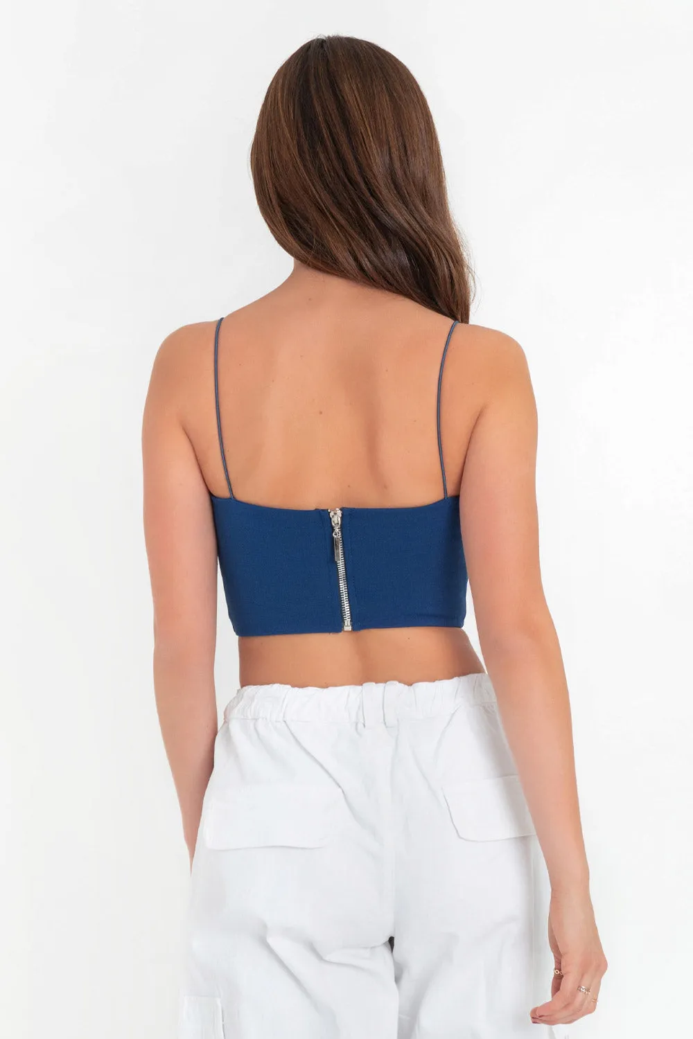 Crop top tirantes escote diagonal