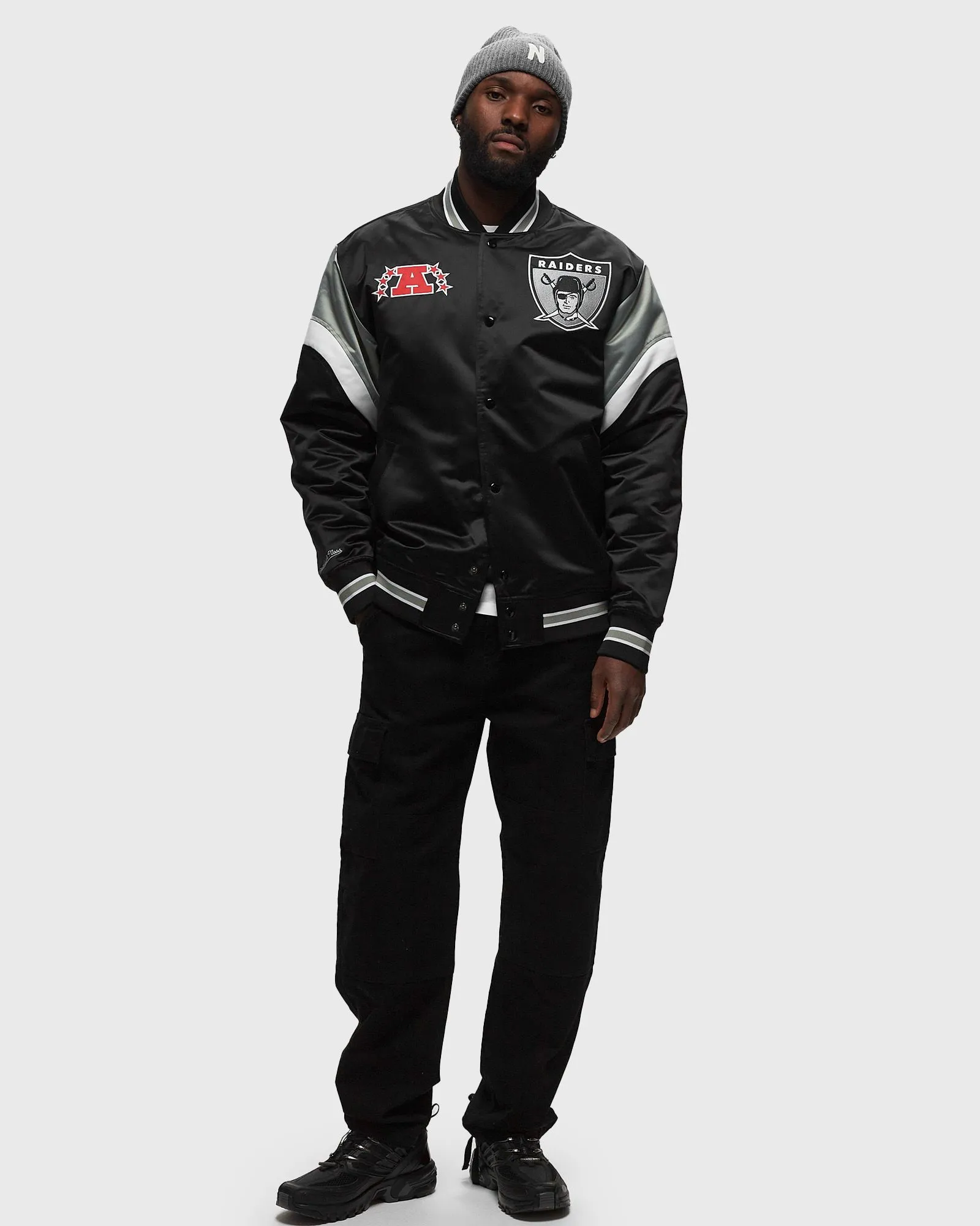 Mitchell & Ness NFL HEAVYWEIGHT SATIN JACKET LAS VEGAS RAIDERS